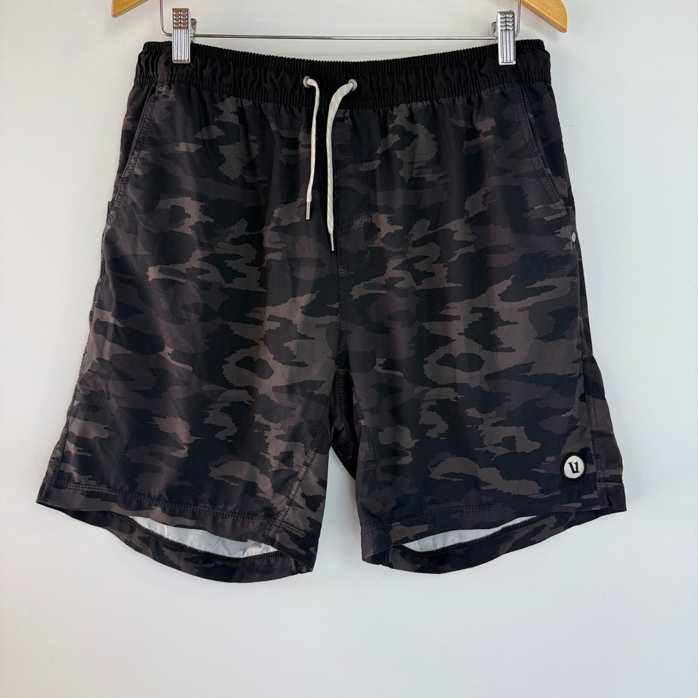 Vuori Kore Shorts Men XXL Black Camo Lined Performance Athletic V302